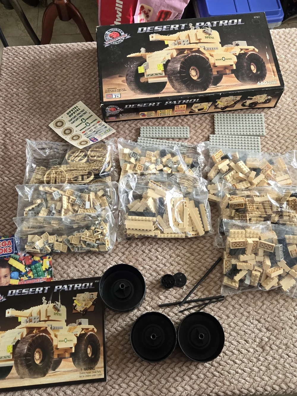 Mega Bloks Desert Patrol DP9761 660pc Military Vehicle Set w/Box Parts